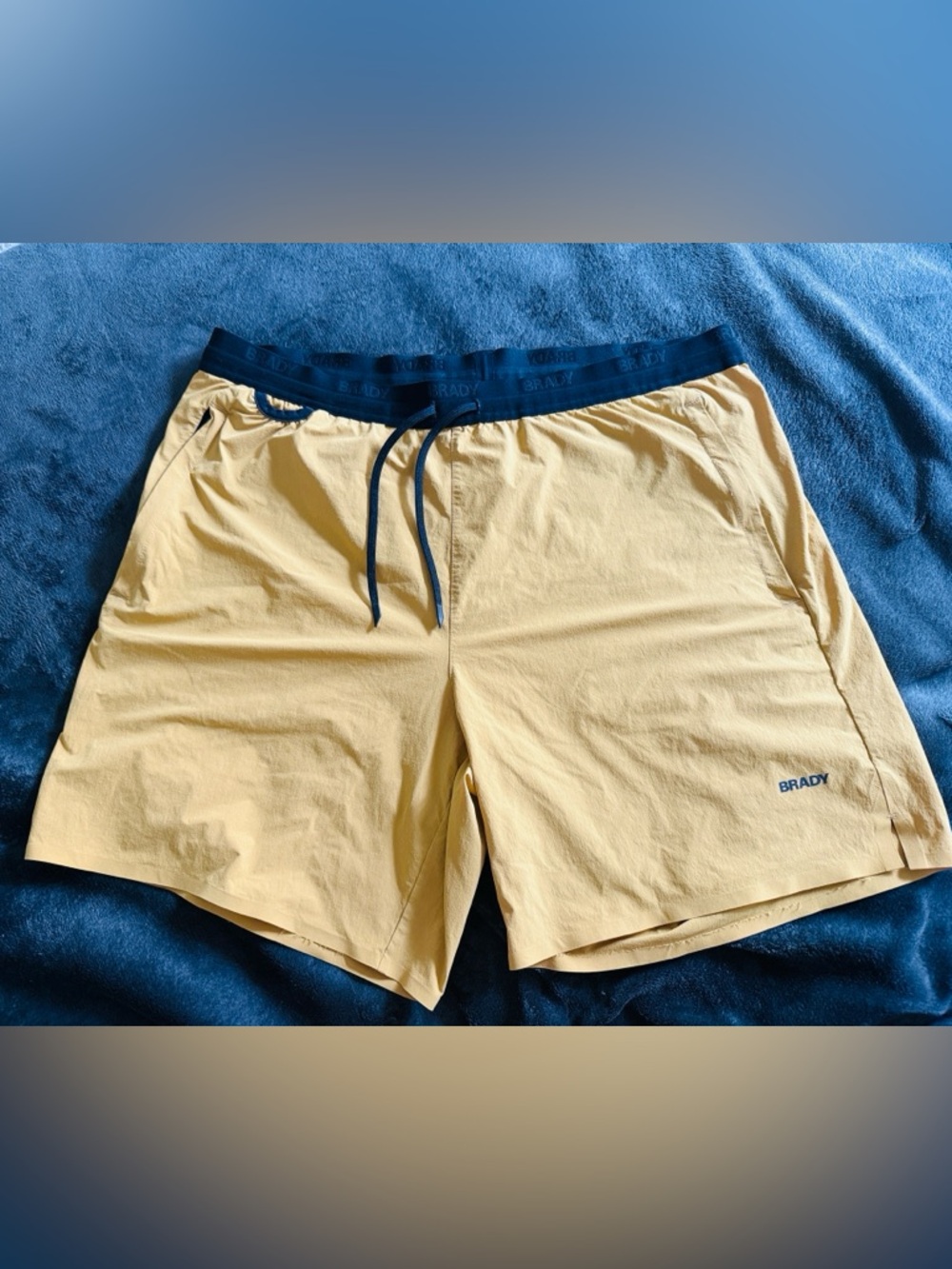 Brady Zero Weight Performance 7" Shorts Men XL Yellow Gold Tech Training Stretch